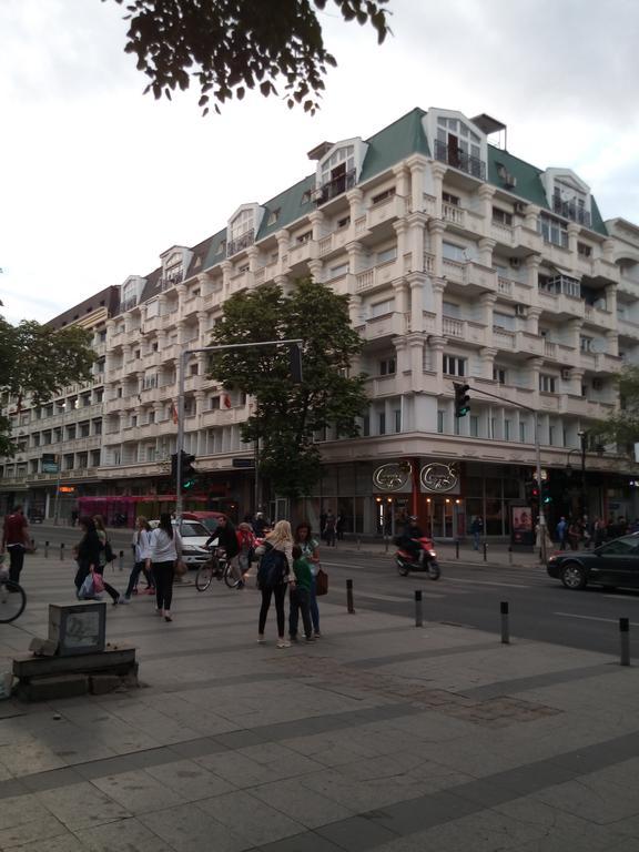 The Most Central Skopje Apartment Esterno foto