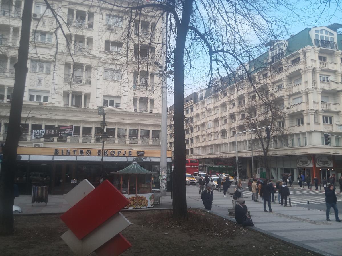 The Most Central Skopje Apartment Esterno foto