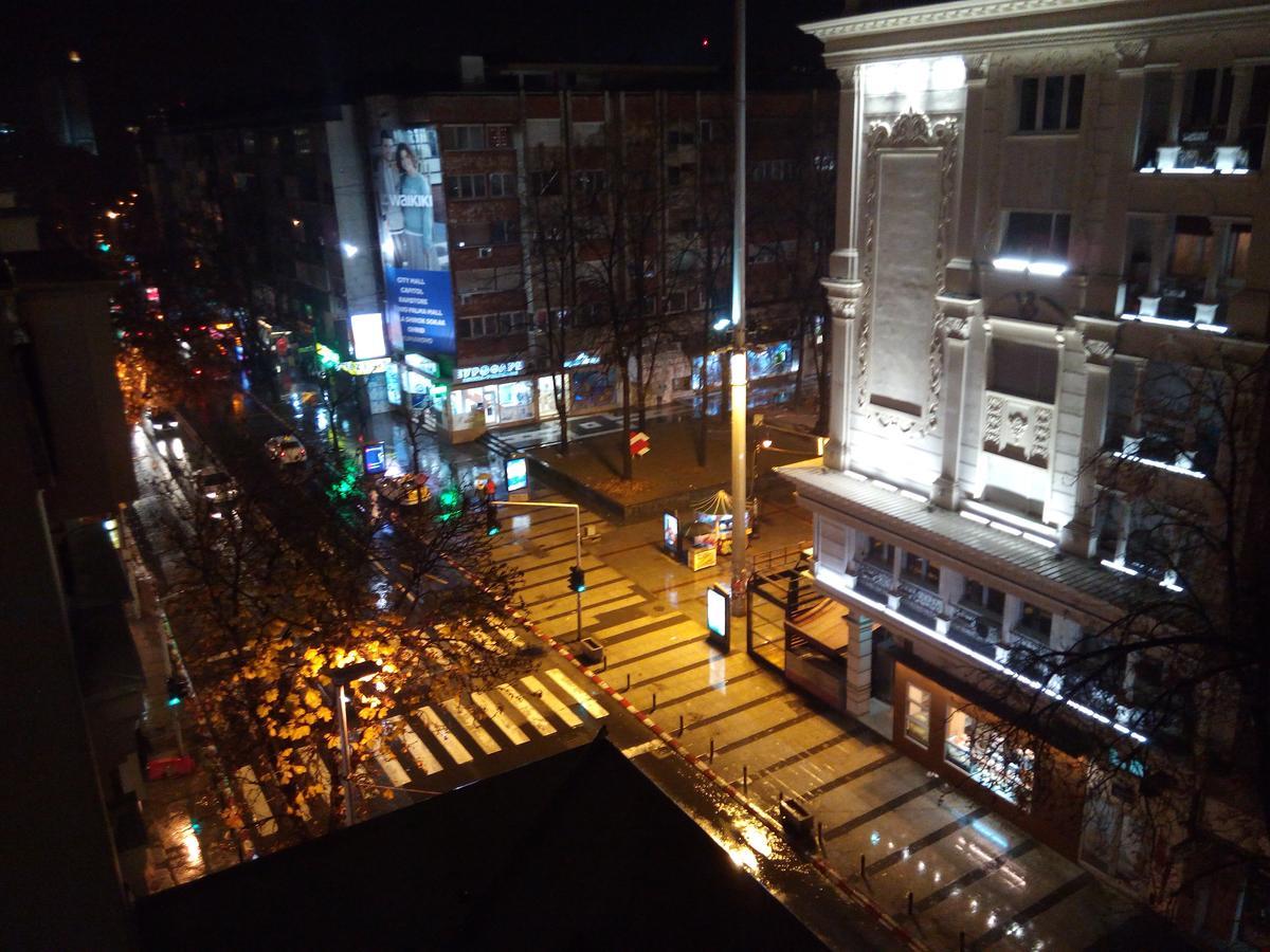 The Most Central Skopje Apartment Esterno foto