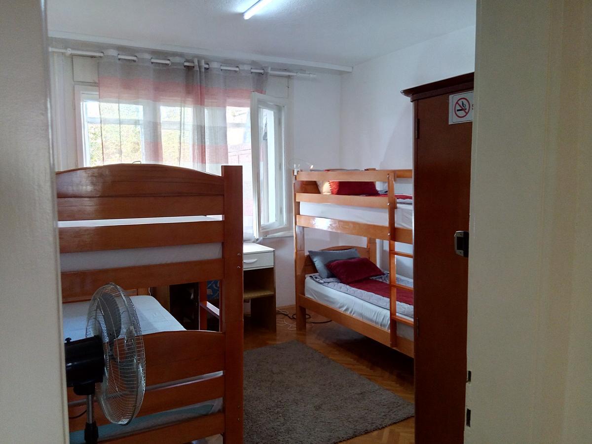 The Most Central Skopje Apartment Esterno foto