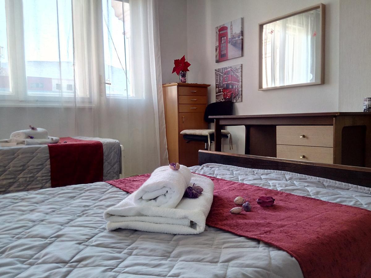 The Most Central Skopje Apartment Esterno foto