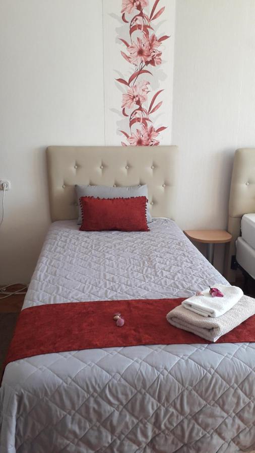 The Most Central Skopje Apartment Esterno foto