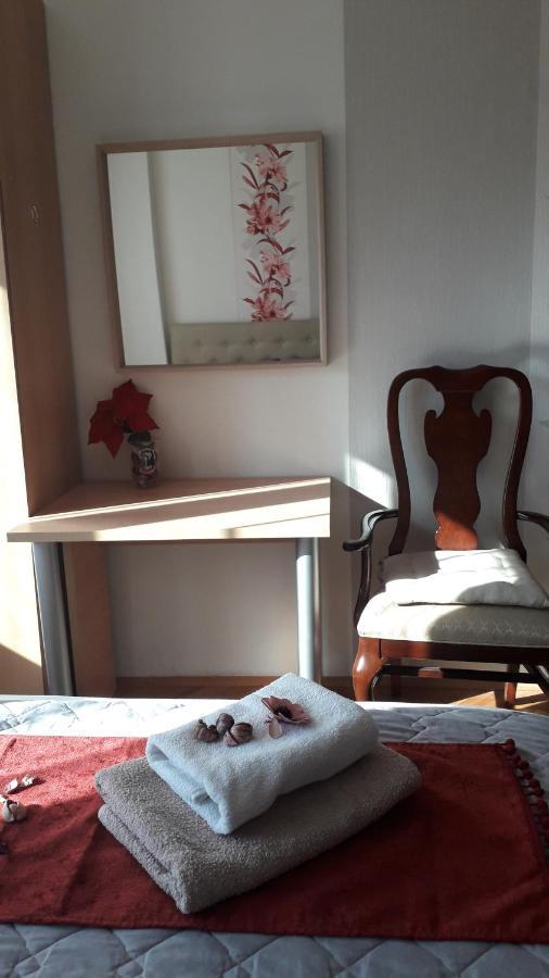 The Most Central Skopje Apartment Esterno foto